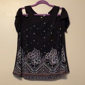 Maurice’s Black Floral Cold Shoulder Top, Xl